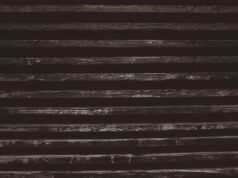 Vulcan Elements baut 1-Mrd-Magnetfabrik in NC black and gray stripe background