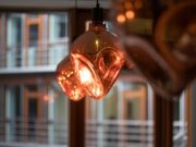 Vedanta startet CopperTech Metals: Revolutioniert US-Kupfermarkt mit Technologie-Power! selective focus photography of light bulb