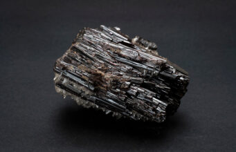 Wolfram-Schock: Warum ein unscheinbarer Rohstoff die Industrie ins Wanken bringt