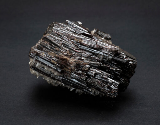 Wolfram-Schock: Warum ein unscheinbarer Rohstoff die Industrie ins Wanken bringt