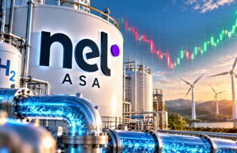 Nel ASA Aktie mit +6% – neuer Trend gestartet? Nel ASA hydrogen production plant with H2 tanks and blue piping; wind turbines in the distance and an upward stock chart overlay.